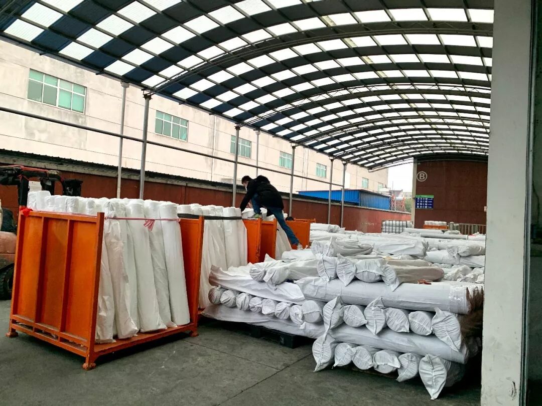 支援前线!TTK涂泰克加急生产捐赠抗菌防护服面料,共克时艰、战“疫”到底!