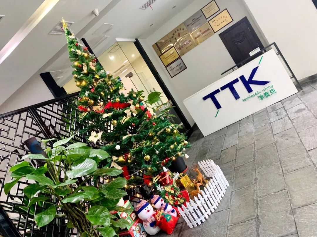圣诞快乐!请查收这份来自TTK®涂泰克的节日祝福: