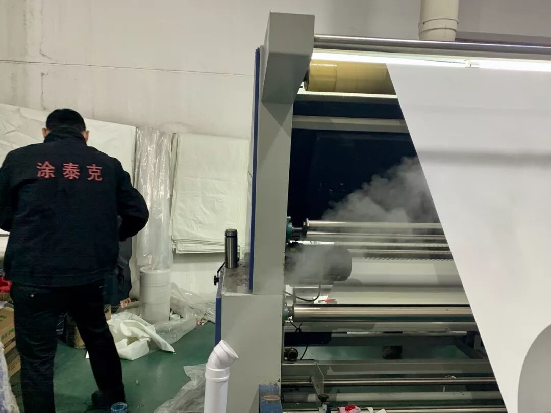 支援前线!TTK涂泰克加急生产捐赠抗菌防护服面料,共克时艰、战“疫”到底!