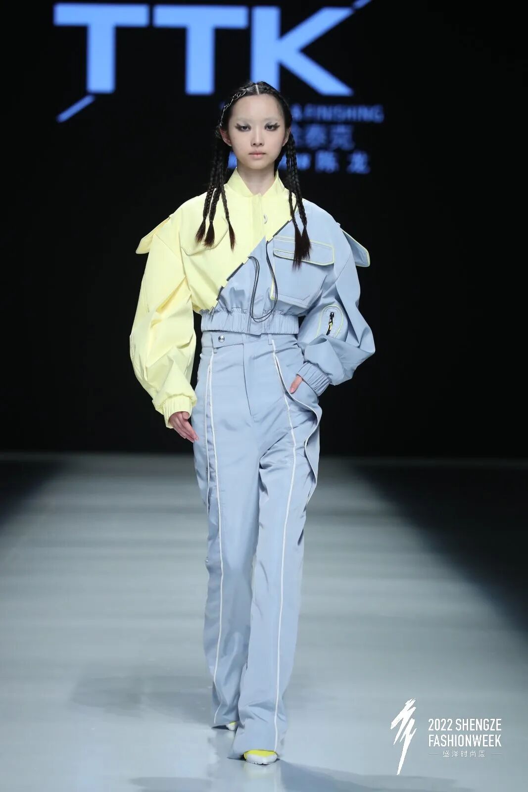 2022盛泽时尚周丨TTK涂泰克×陈龙吸睛秀场直击,纪念礼请来文末领取!