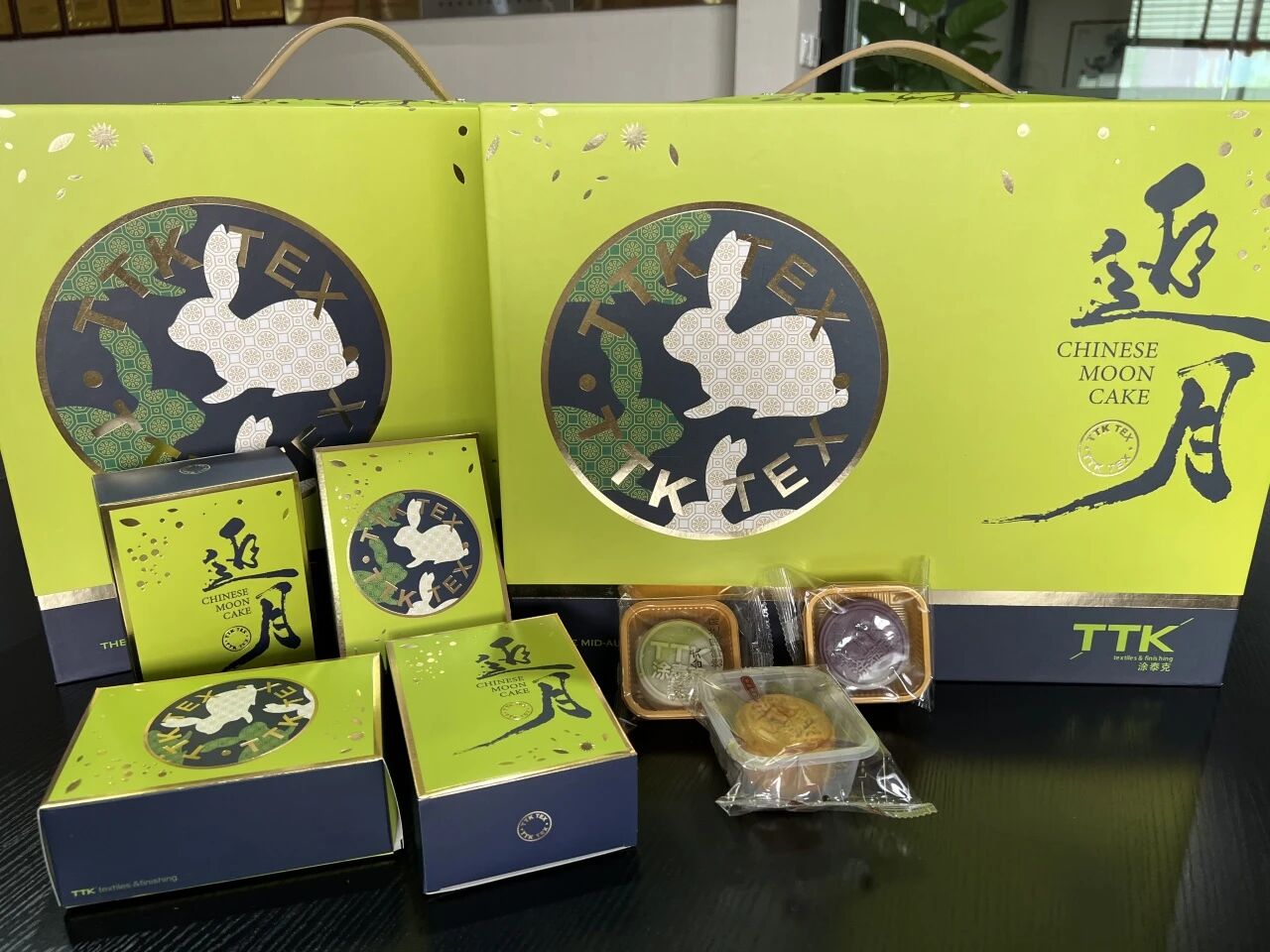 TTK涂泰克®中秋祝福丨月饼送圆满，情意满中秋