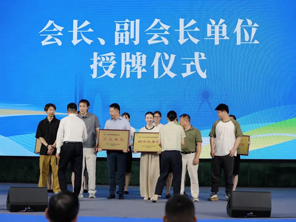 新身份,新使命!TTK涂泰克®当选苏州市户外运动服装产业联合会副会长单位!